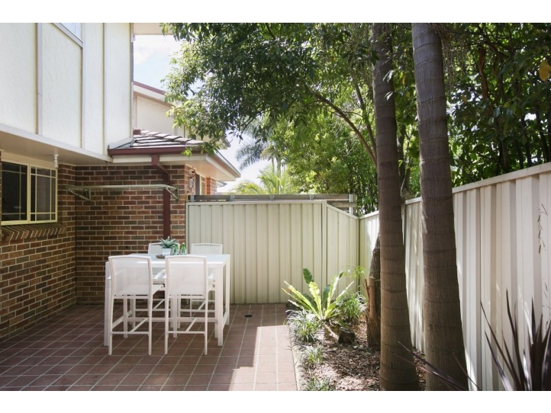 6/2 Gwyther Avenue, Bulli NSW 2516