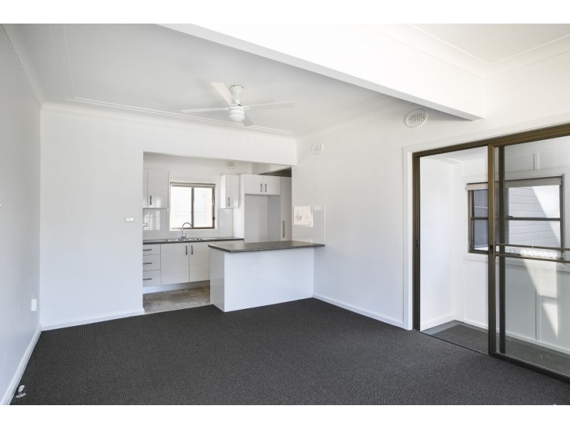 4 Lawson Street, Fairy Meadow NSW 2519