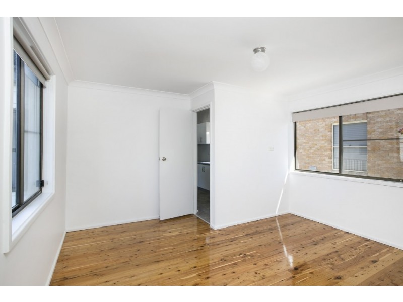 4 Lawson Street, Fairy Meadow NSW 2519