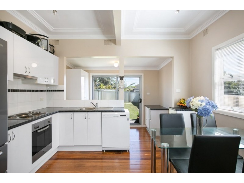 298 Shellharbour Road, Barrack Heights NSW 2528