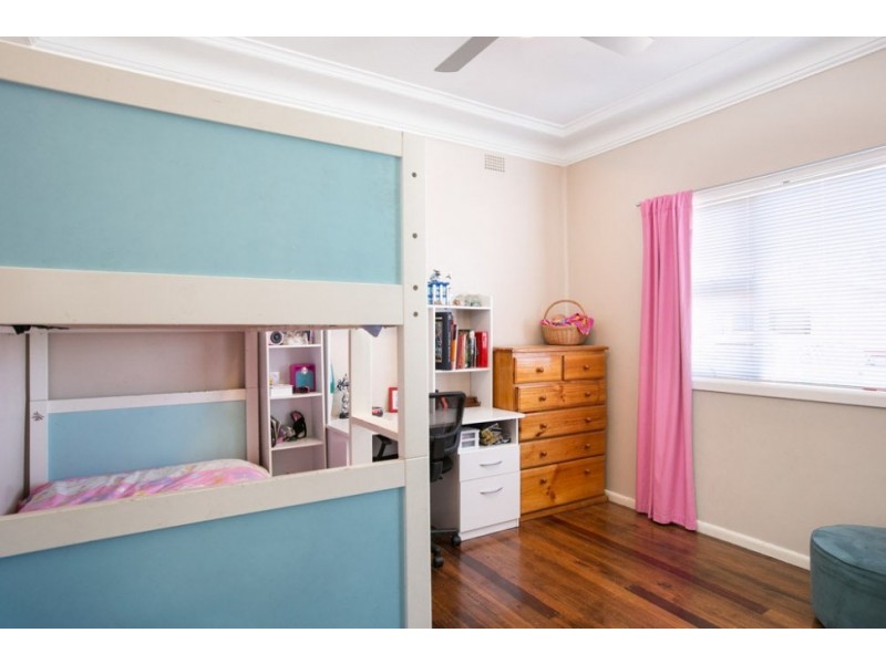 298 Shellharbour Road, Barrack Heights NSW 2528