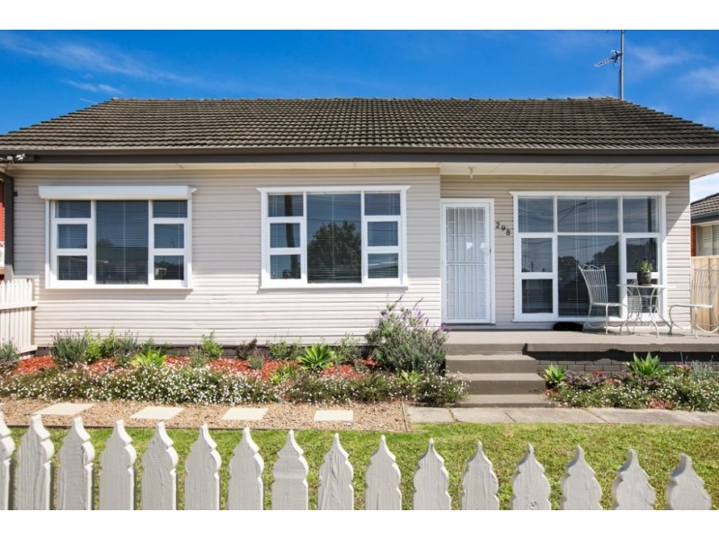 298 Shellharbour Road, Barrack Heights NSW 2528