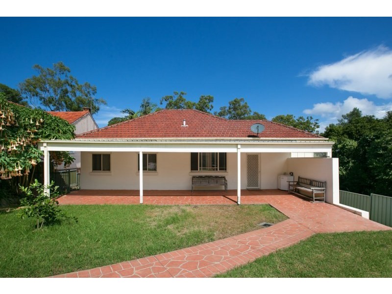 12 Walter Street, Mangerton NSW 2500