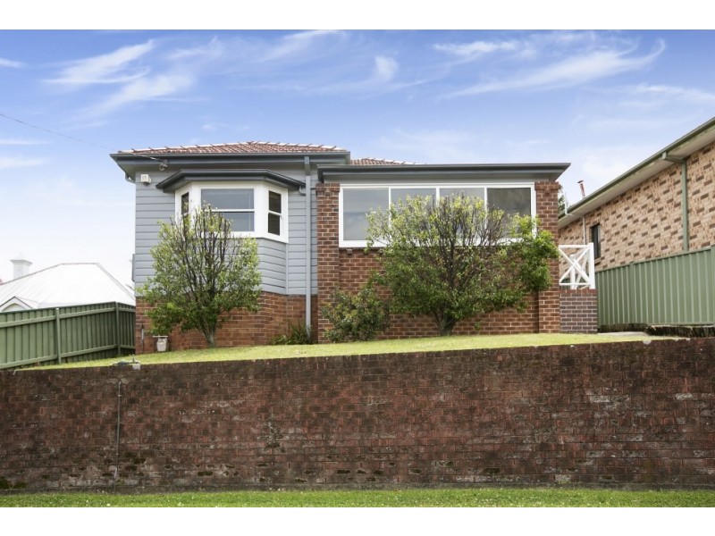 22 Mount Keira Road, West Wollongong NSW 2500