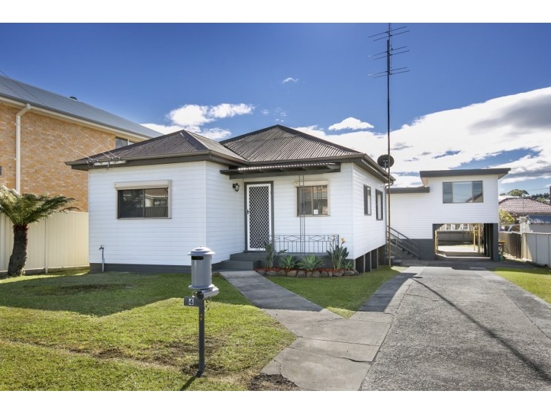 4 Lawson Street, Fairy Meadow NSW 2519