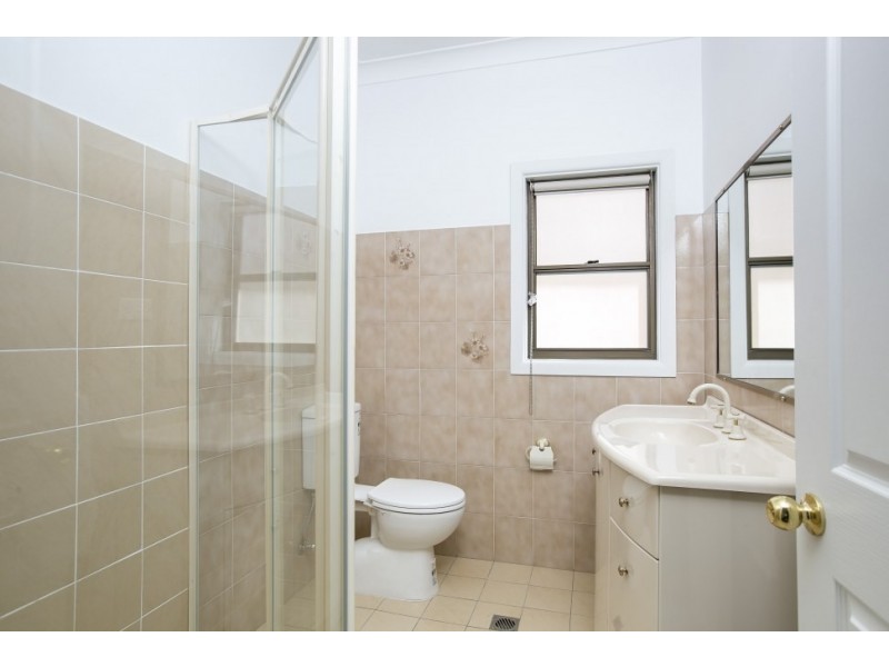 4 Lawson Street, Fairy Meadow NSW 2519