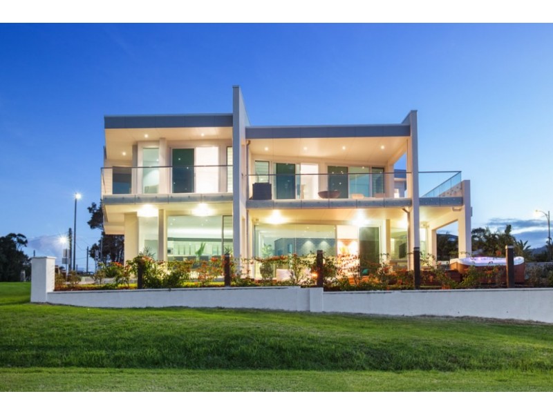 2 Weaver Terrace, Bulli NSW 2516