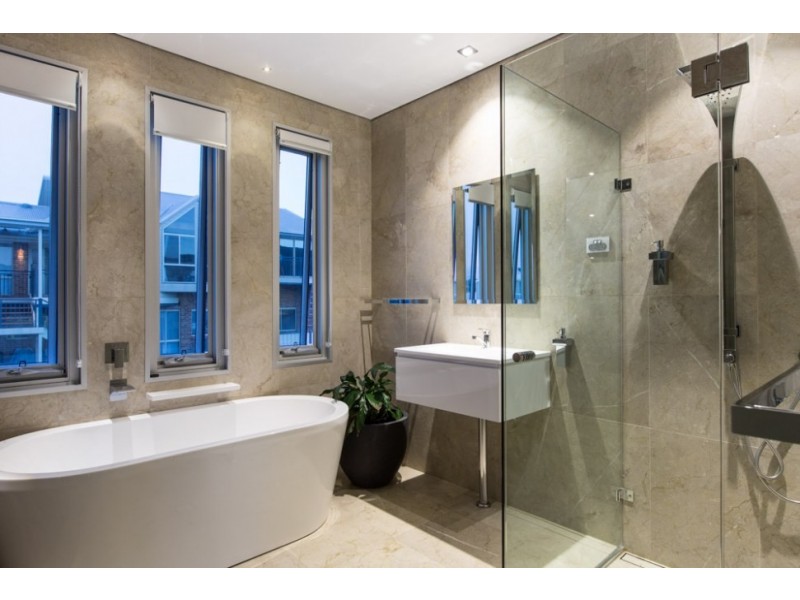 2 Weaver Terrace, Bulli NSW 2516