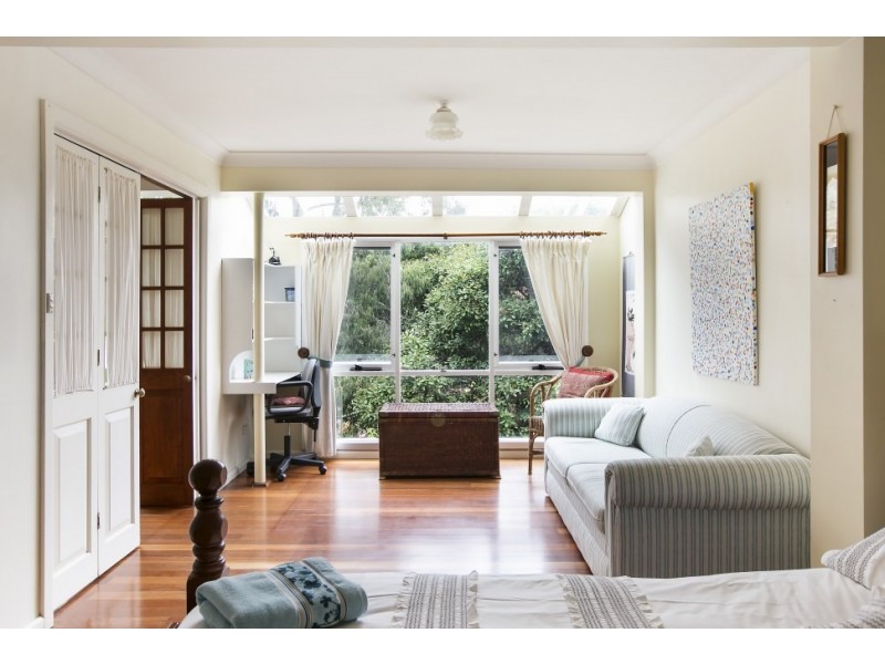 21 Byrarong Avenue, Mangerton NSW 2500