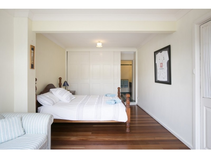 21 Byrarong Avenue, Mangerton NSW 2500