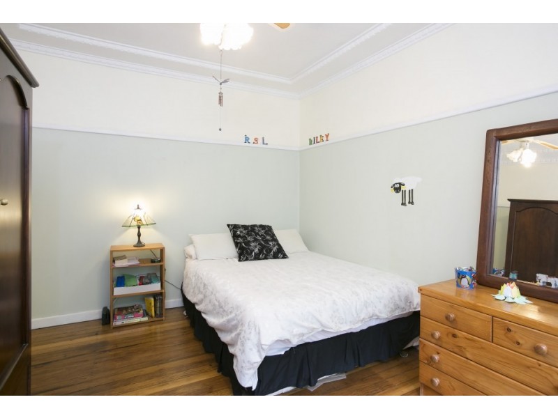 21 Byrarong Avenue, Mangerton NSW 2500