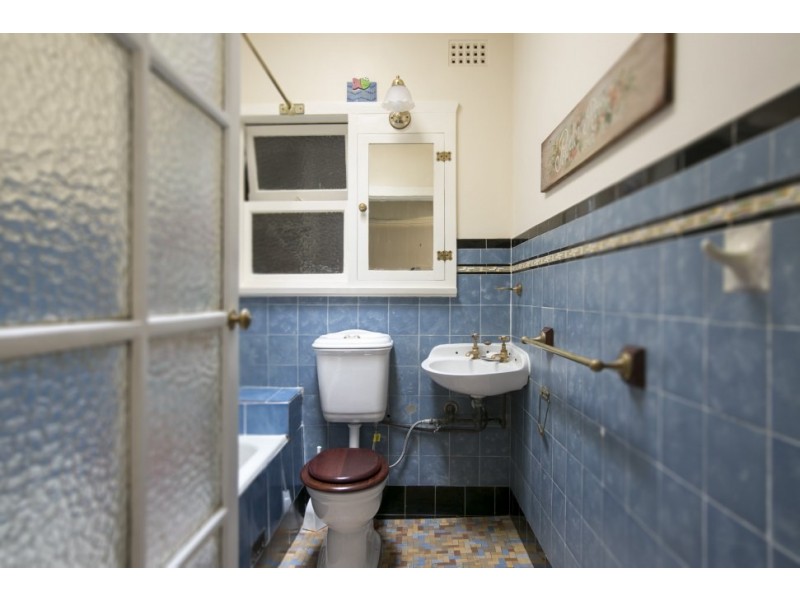 21 Byrarong Avenue, Mangerton NSW 2500