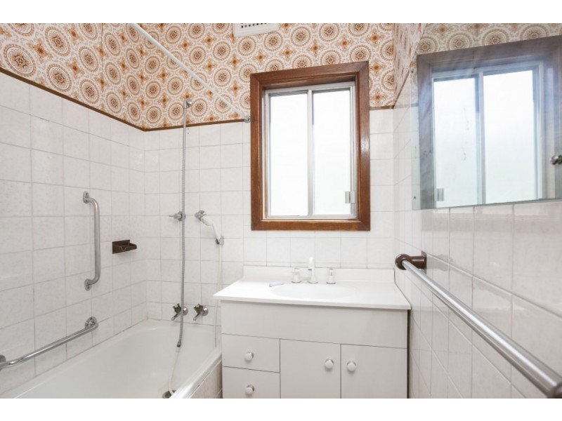 22 Donald Street, Fairy Meadow NSW 2519