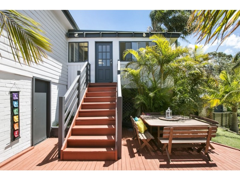 23 Hillcrest Avenue, Woonona NSW 2517