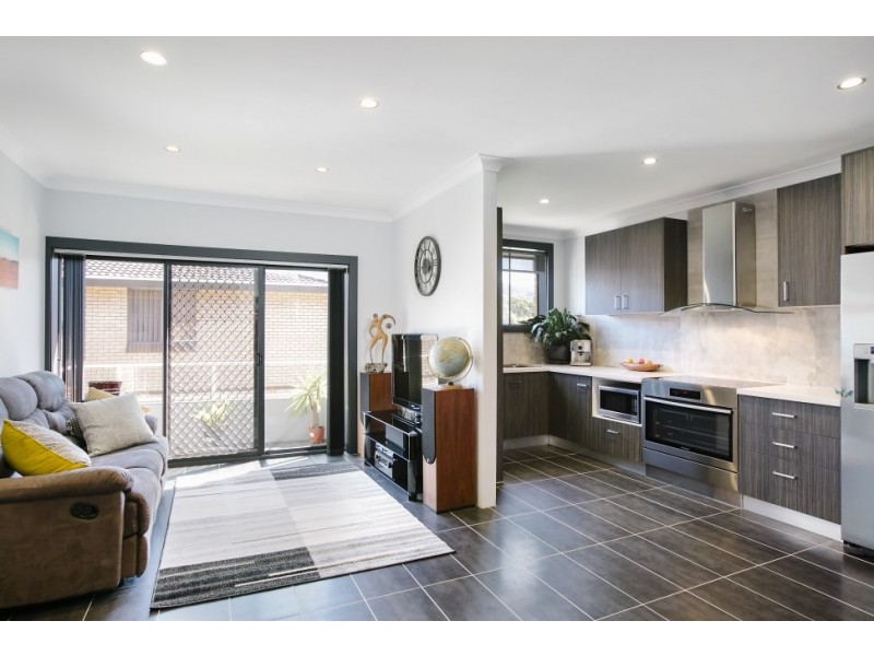 4/5 David Street, West Wollongong NSW 2500