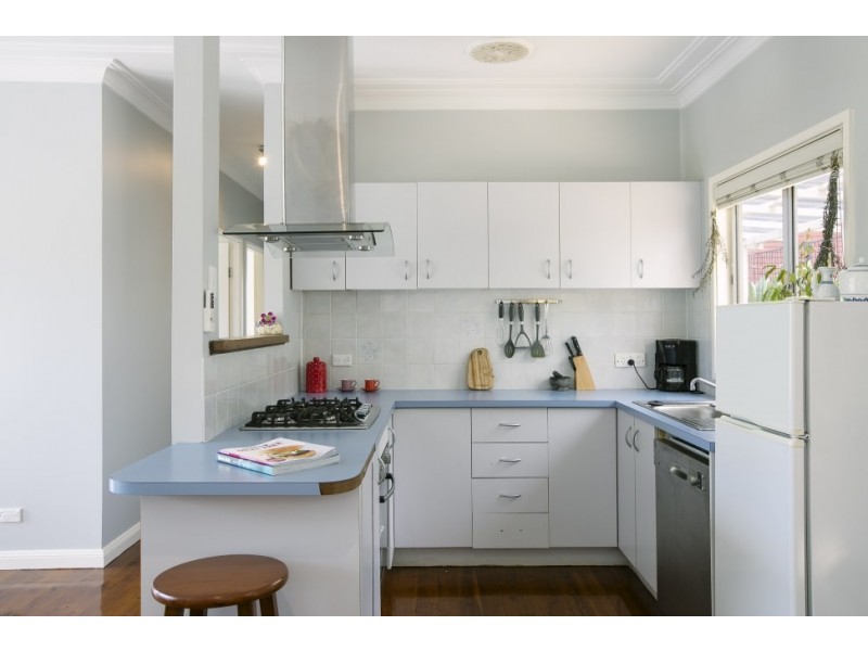 16 Langson Avenue, Figtree NSW 2525
