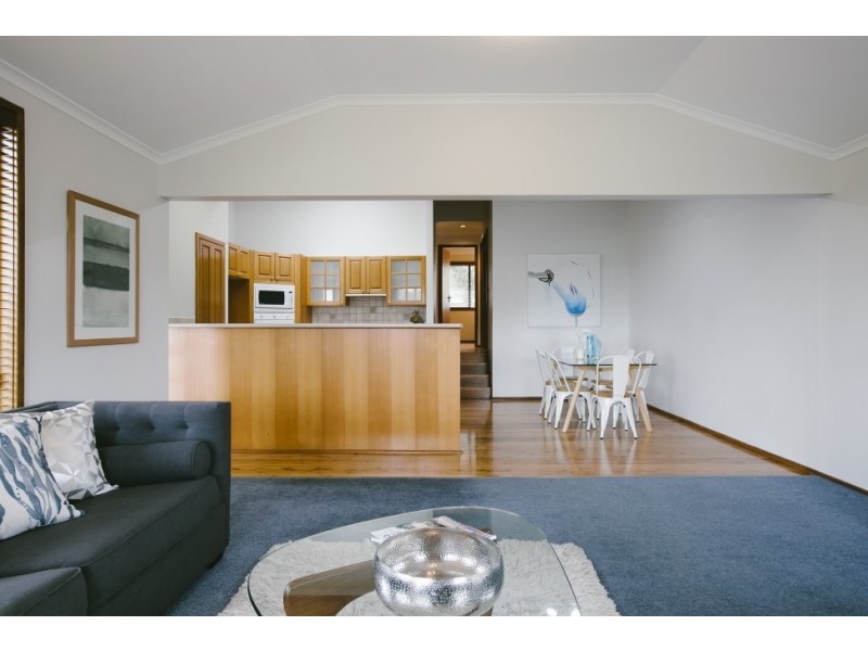 107 Iola Avenue, Farmborough Heights NSW 2526