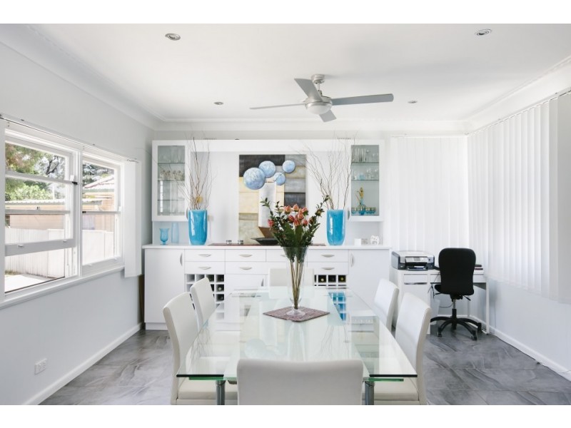 52 Fairy Avenue, Fairy Meadow NSW 2519