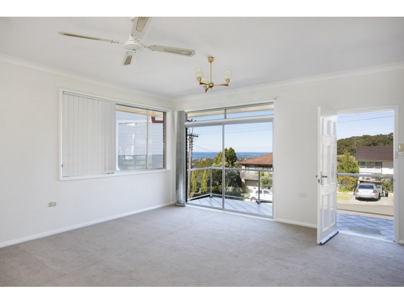 49 Robinsville Crescent, Thirroul NSW 2515