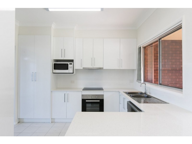 49 Robinsville Crescent, Thirroul NSW 2515