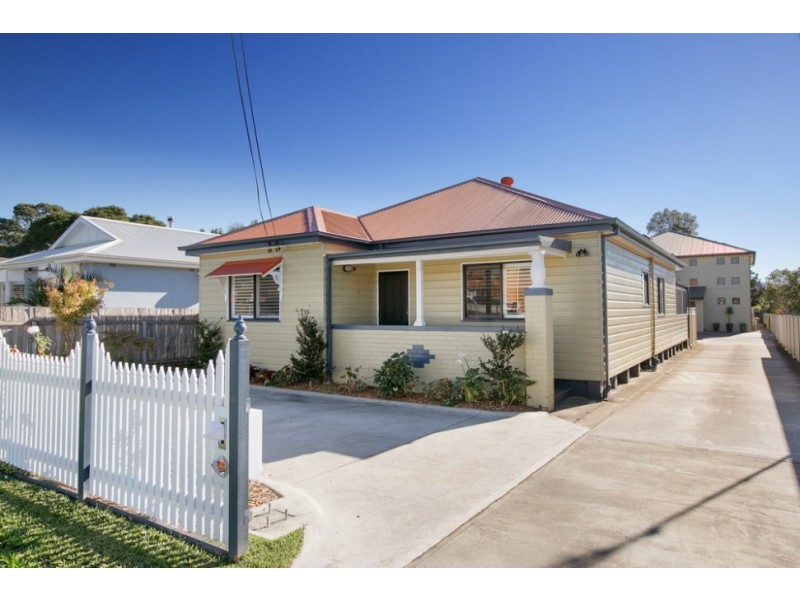 10 Glossop Street, Towradgi NSW 2518