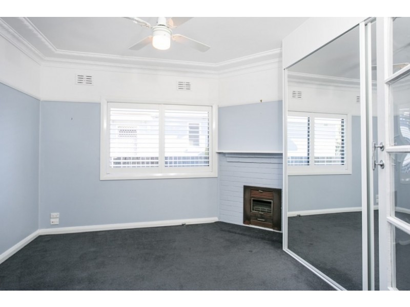 10 Glossop Street, Towradgi NSW 2518