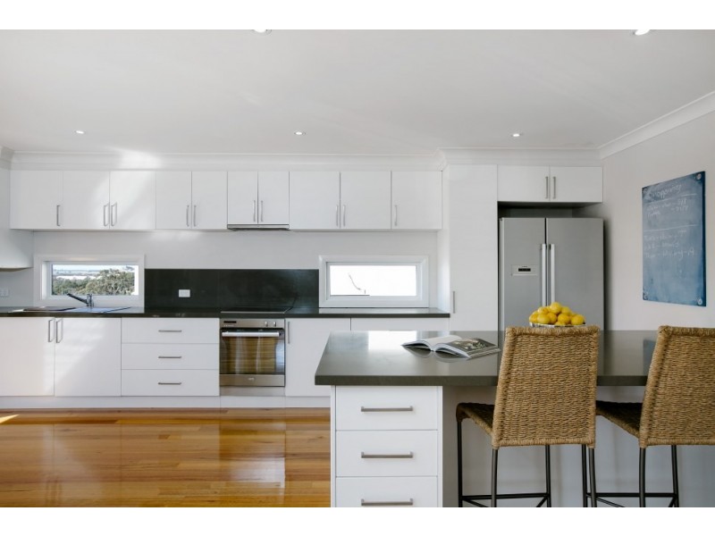 26 Ashley Avenue, Farmborough Heights NSW 2526