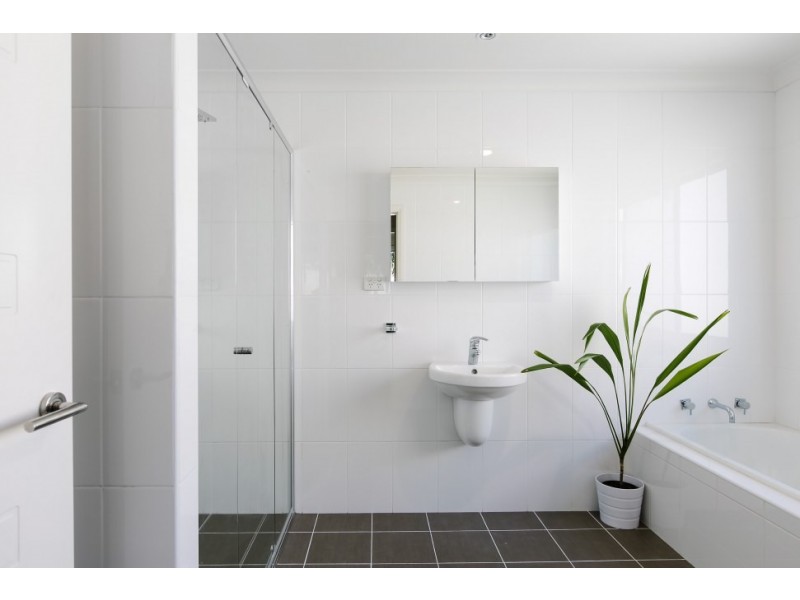 26 Ashley Avenue, Farmborough Heights NSW 2526