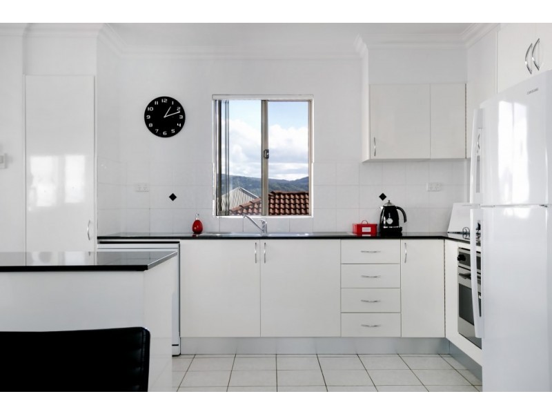 4/44 Loftus Street, Wollongong NSW 2500