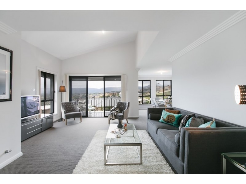 49a Whimbrel Avenue, Lake Heights NSW 2502