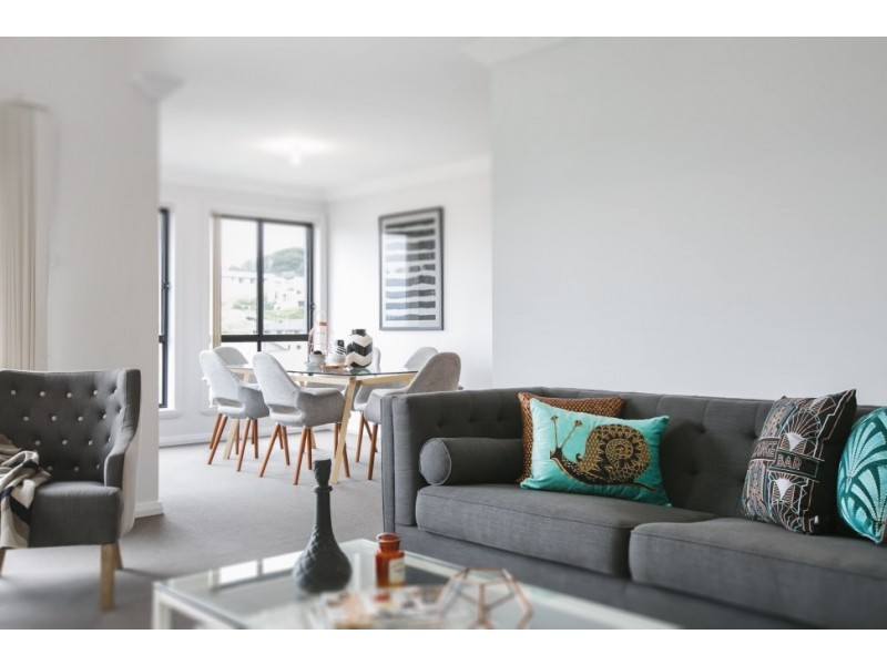 49a Whimbrel Avenue, Lake Heights NSW 2502