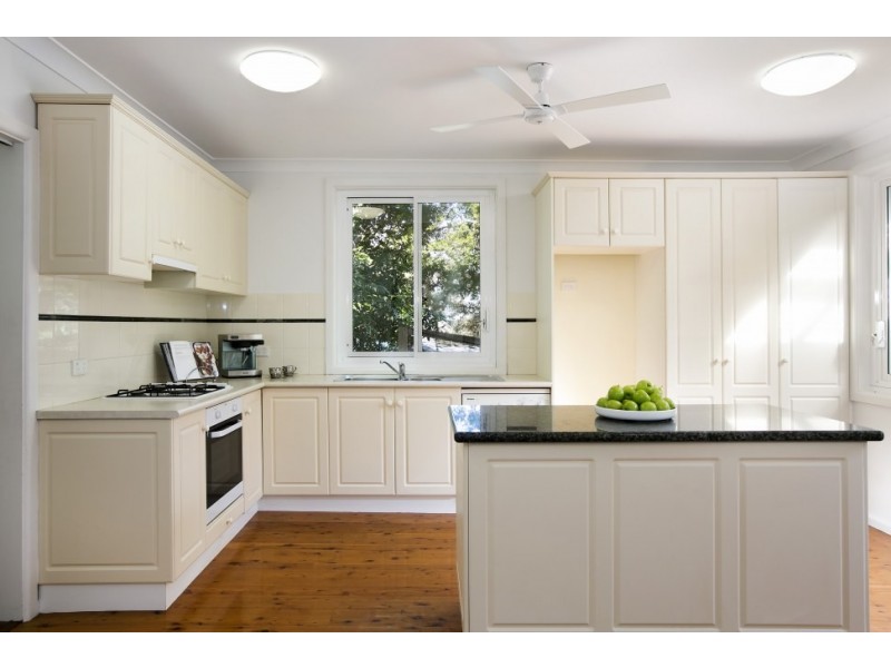 30 Soudan Street, Thirroul NSW 2515