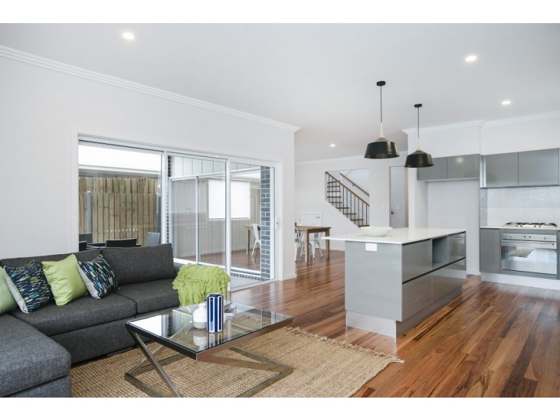 8B Brickworks Avenue, Thirroul NSW 2515