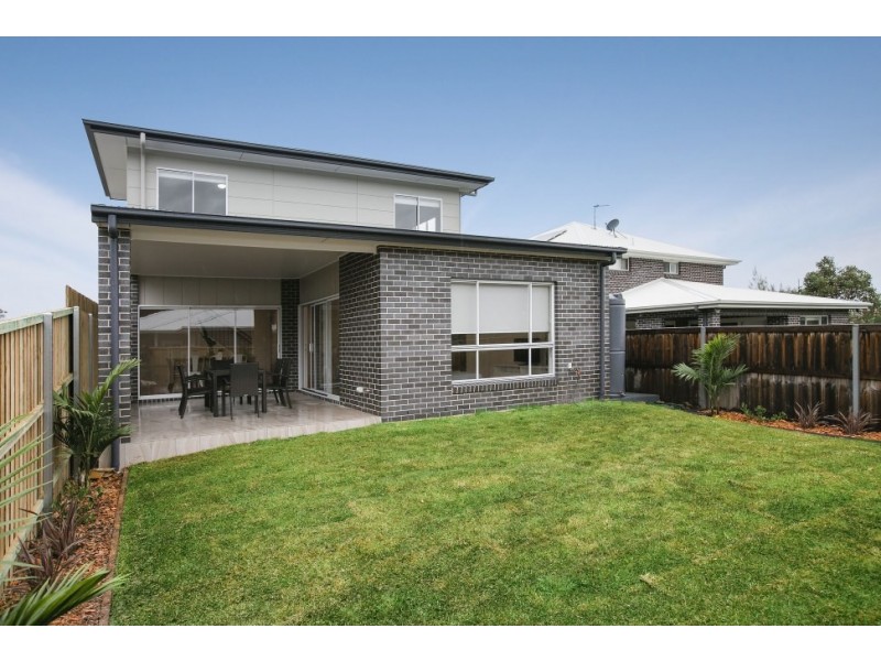 8B Brickworks Avenue, Thirroul NSW 2515