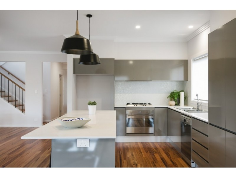 8B Brickworks Avenue, Thirroul NSW 2515