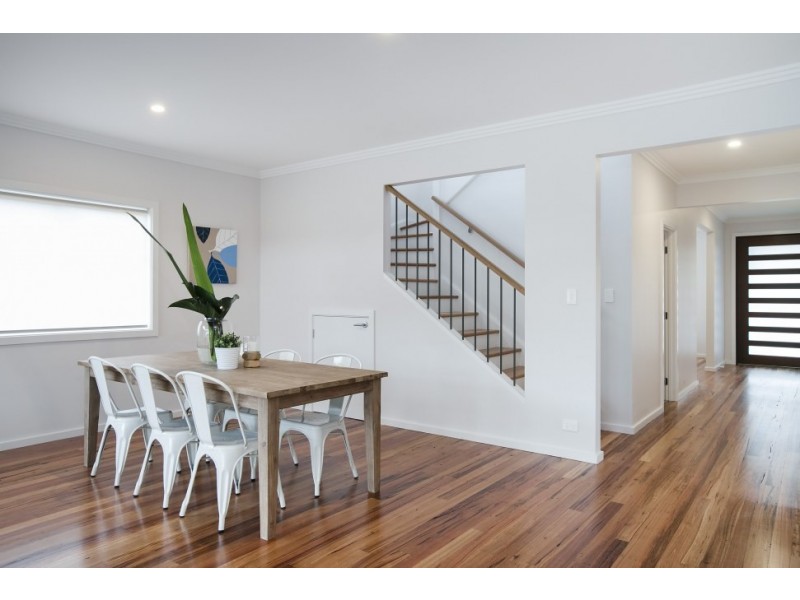 8B Brickworks Avenue, Thirroul NSW 2515