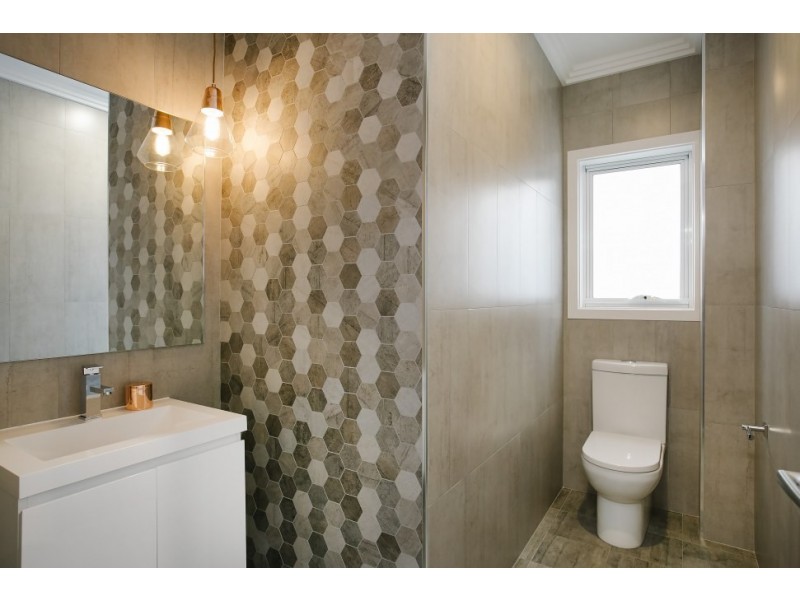 8B Brickworks Avenue, Thirroul NSW 2515