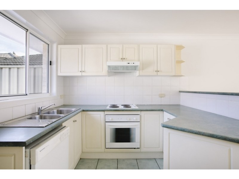2/23a Ryan Street, Balgownie NSW 2519