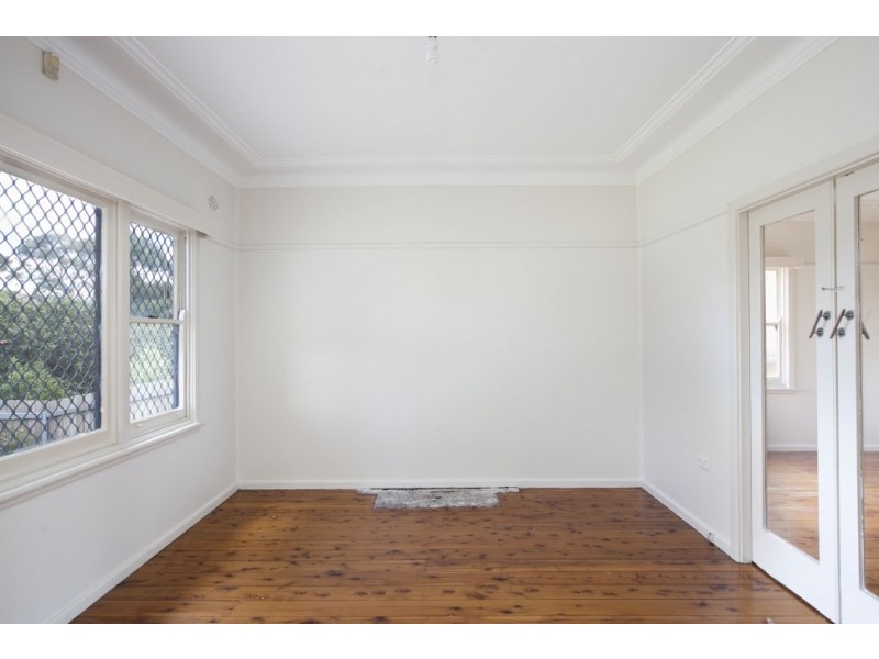 18 Ajax Avenue, North Wollongong NSW 2500