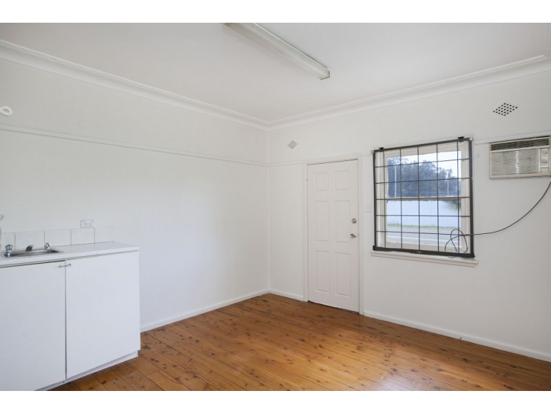 18 Ajax Avenue, North Wollongong NSW 2500