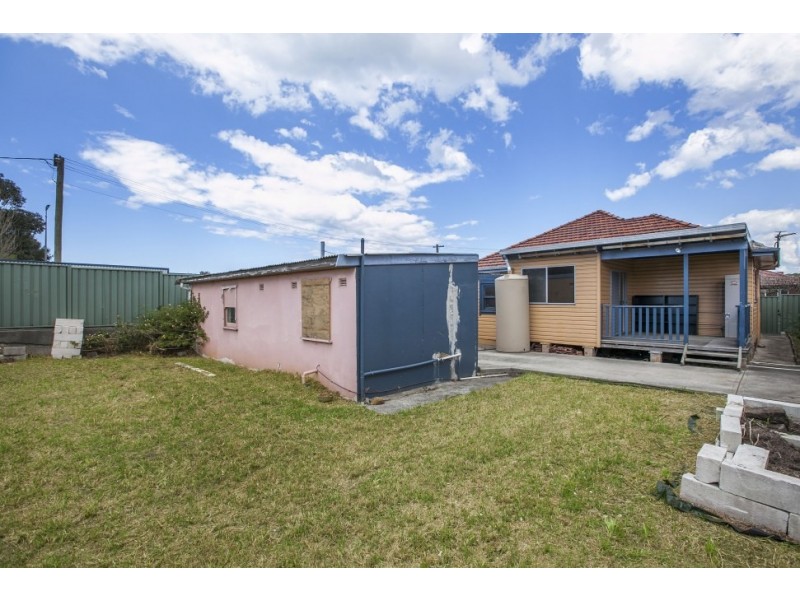 18 Ajax Avenue, North Wollongong NSW 2500