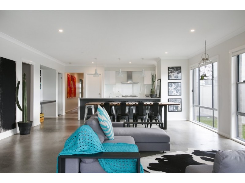 8 Clipper Avenue, Shell Cove NSW 2529