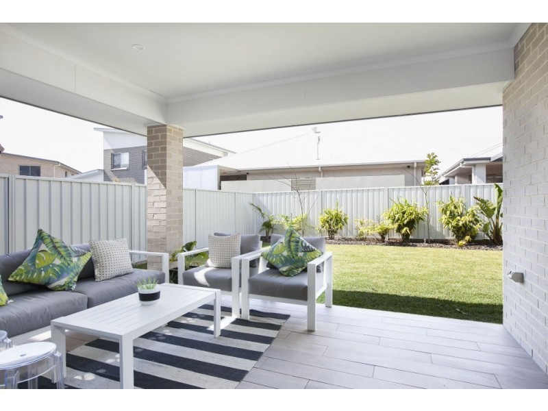 8 Clipper Avenue, Shell Cove NSW 2529