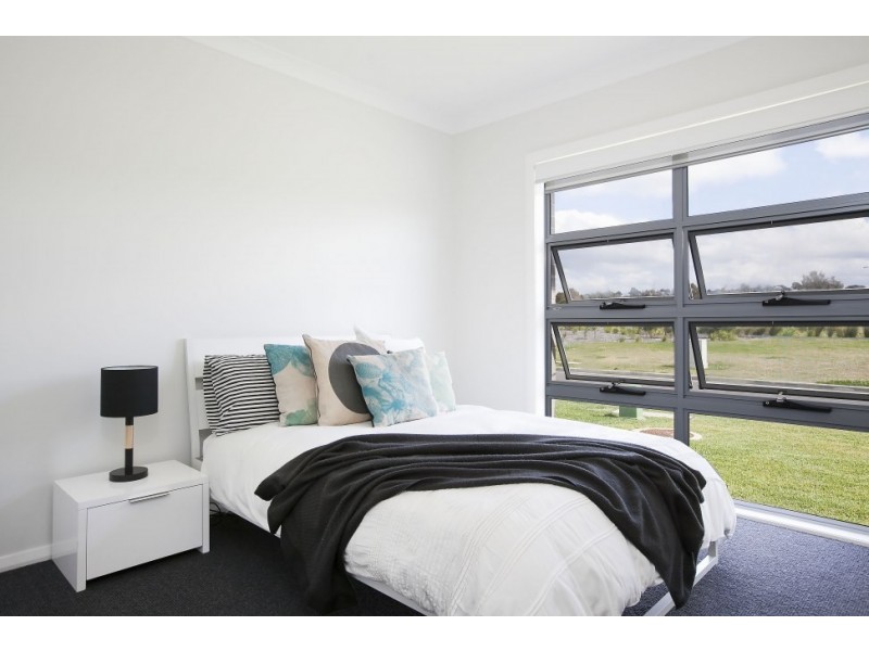 8 Clipper Avenue, Shell Cove NSW 2529