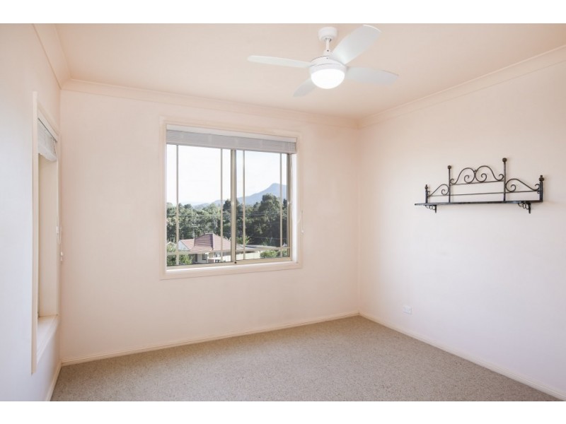 2/1 Armstrong Street, West Wollongong NSW 2500