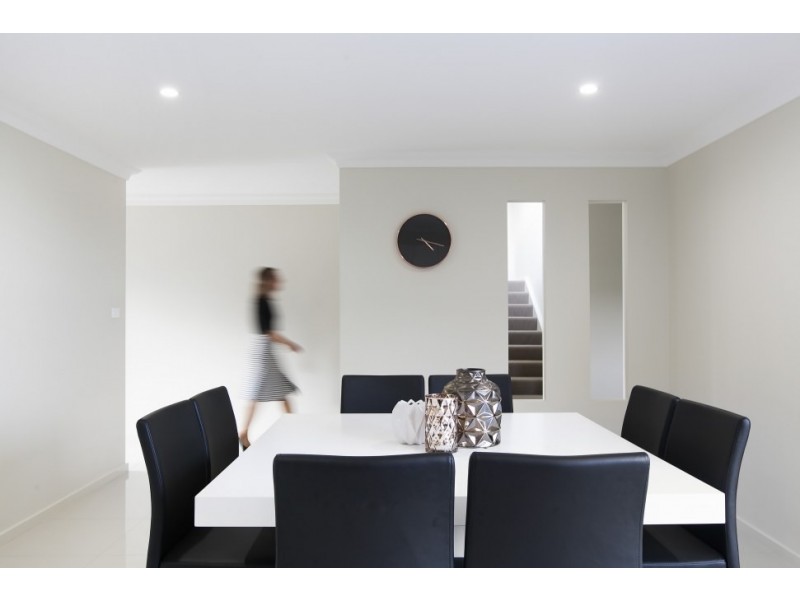 2 Elizabeth Circuit, Flinders NSW 2529