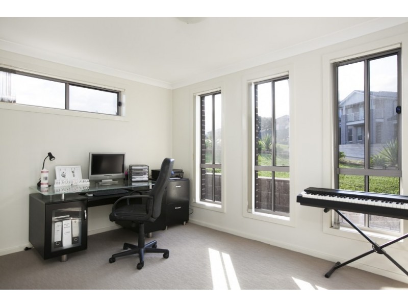 2 Elizabeth Circuit, Flinders NSW 2529