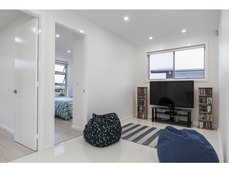 5 Miriam Place, Flinders NSW 2529