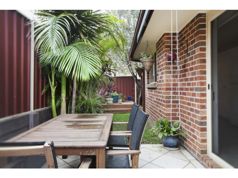 4/10 Gordon Street, Woonona NSW 2517