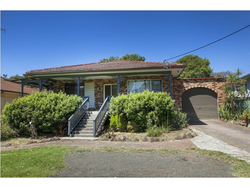 5 Madeline Street, Keiraville NSW 2500